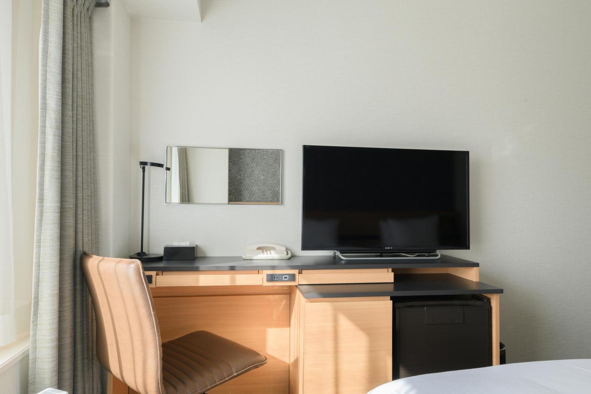 Hotel Ana Crowne Plaza By Ihg