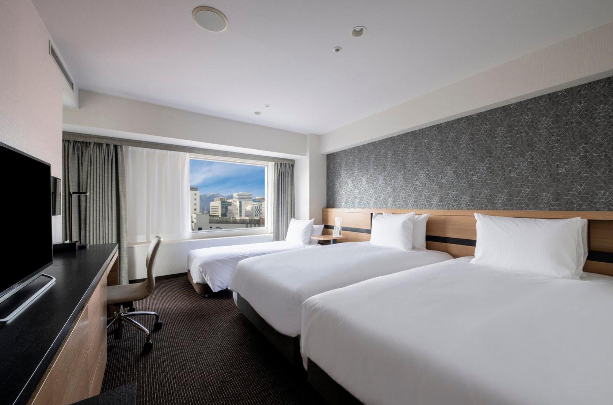 Ana Crowne Plaza By Ihg Hotel 5*